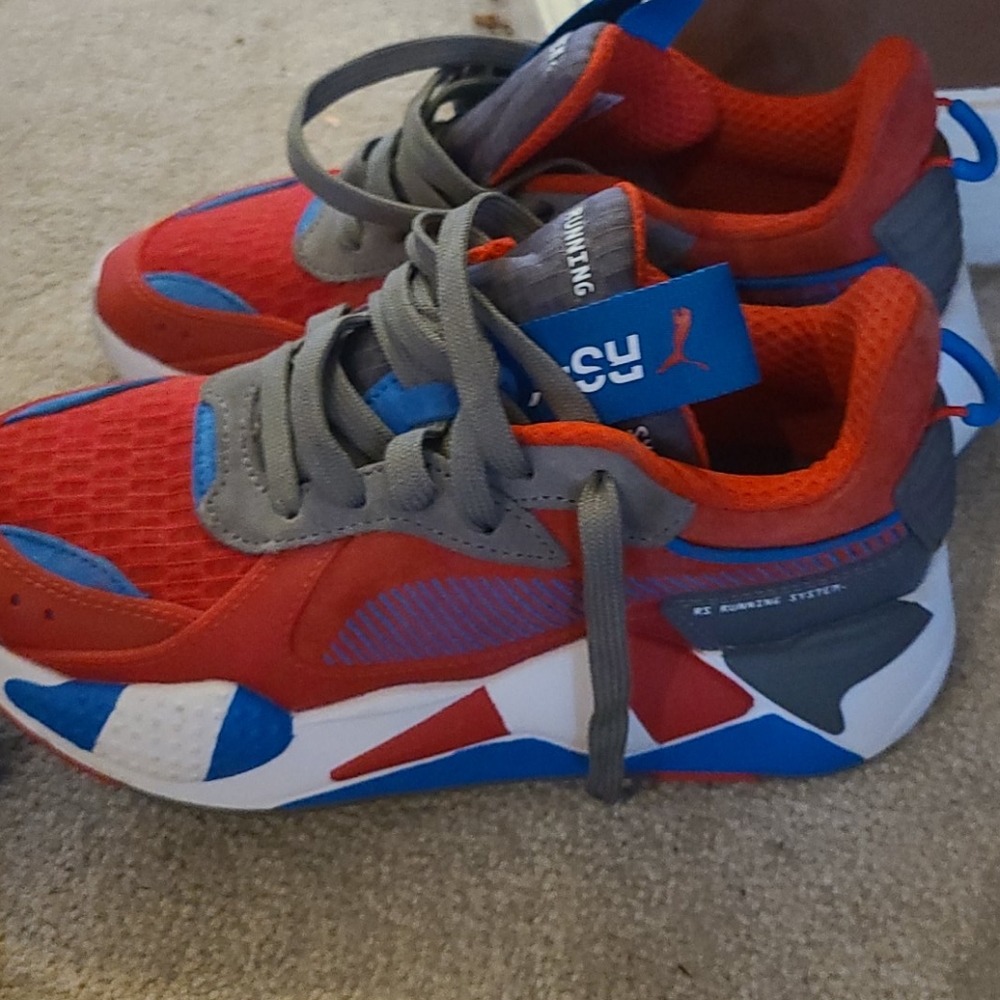 Boys shoes